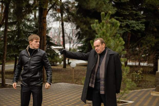 «Врач, вторгающийся в мозг человека — это не просто врач». Как снимали сериал «Криминальный доктор» с Кириллом Сафоновым и Анной Снаткиной