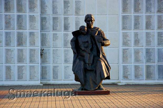 Памятники России матерям и вдовам погибших воинов.