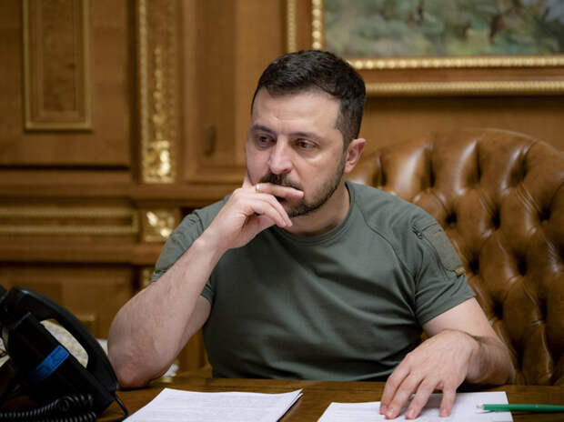 В сеть попала стенограмма прослушки главкома ВСУ — генералы изощренно глумились над президентом