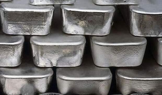 Крупнейший российский производитель серебра столкнулся с проблемами сбыта слитков
