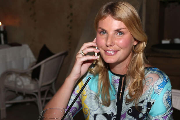 Экс‑участница «Фабрики звезд» закрывает сразу несколько проектов в России