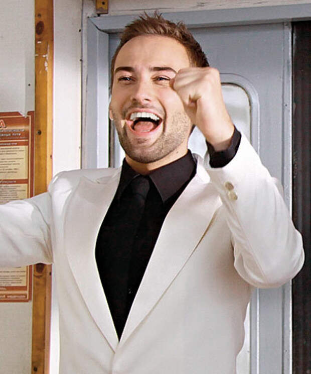 Назло родителям Фриске, Шепелев залил клеем замочную скважину ее квартиры