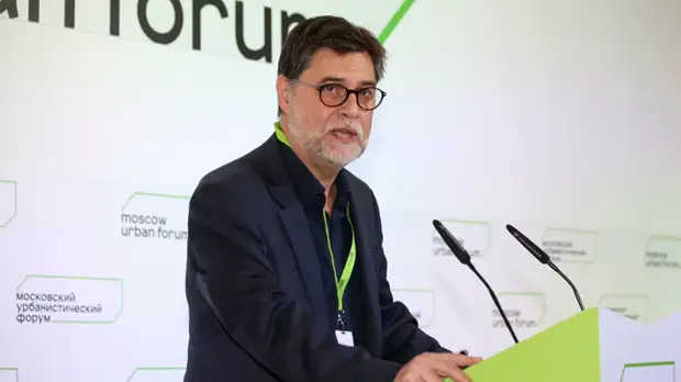 Адвокат Кравченко сообщил, что суд оставил ректора Шанинки Зуева в СИЗО