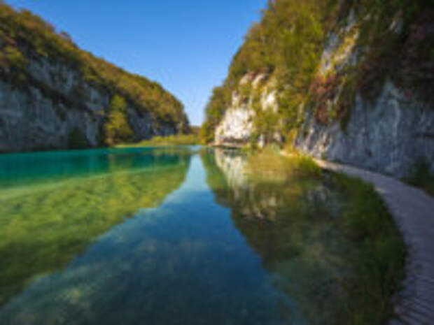 Клуб путешествий Павла Аксенова. Хорватия. Plitvice Lakes National Park, Croatia. UNESCO world heritage site.Фото javarman - Depositphotos