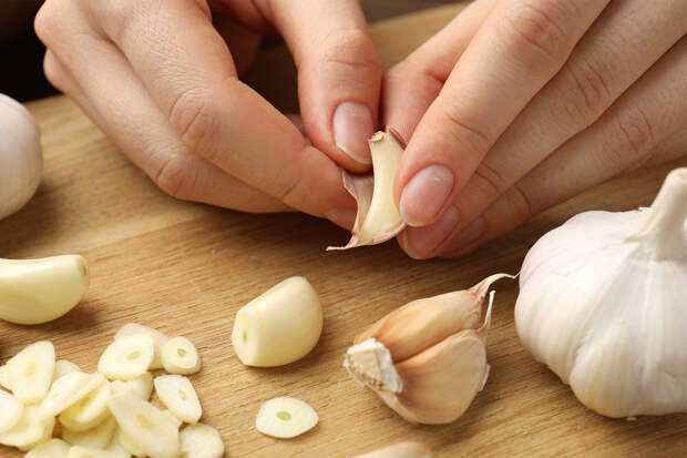 Эскортница объелась чеснока ради клиента с необычным фетишем