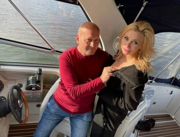 Вячеслав Гришечкин тратил баснословные суммы на Диану. Вячеслав Гришечкин тратил баснословные суммы на Диану.