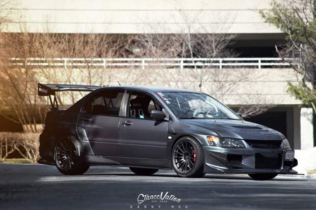 Mitsubishi Lancer Evolution IX в индивидуальной доводке Mitsubishi Lancer Evolution IX в индивидуальной доводке