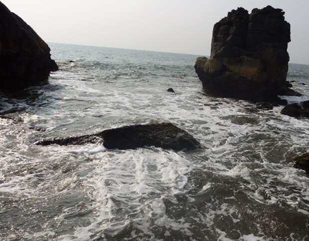 В Приморье девушка сорвалась со скал на мысе Тобизина и разбила голову