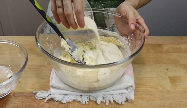 Начинать и заканчивать нужно сухими ингредиентами