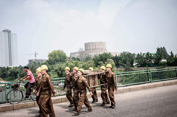 i-took-and-smuggled-these-out-of-north-korea-illegal-photos-kim-doesnt-want-you-to-see-25__880