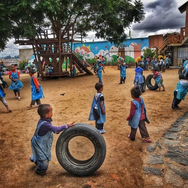 Образовательные учреждения слабо финансируются Антананариву, африка, беднейшие страны, города Мадагаскара, мадагаскар, путешествие, столица Мадагаскара, столицы