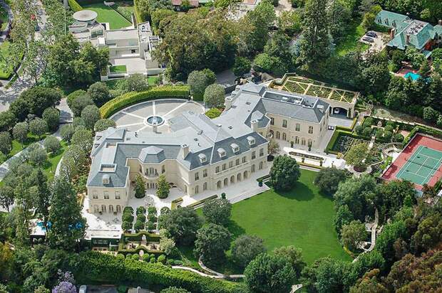 The Biggest Mansion in the World – 17 Most Expensive and Largest Houses
