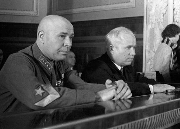 Этот советский маршал породнился со Сталиным, но был этому совсем не рад