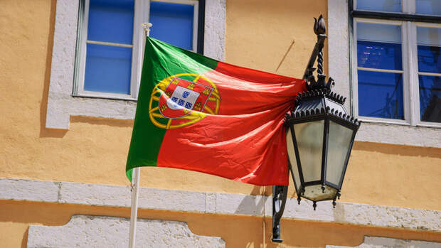 Россия объявила пятерых дипломатов из Португалии персонами нон грата
