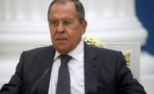 «Я не эстонец, я русский»: в Китае отреагировали на шутку Лаврова про Запад