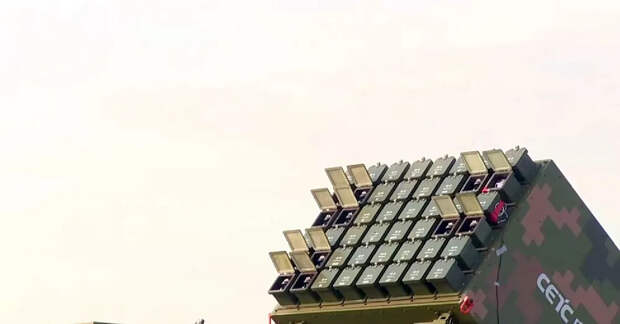 В Китае продемонстрировали боевую систему применения почти 100 беспилотников