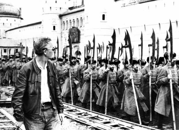 История создания и интересные факты о фильме "Иван Васильевич меняет профессию" Гайдай, фильм, история, факты