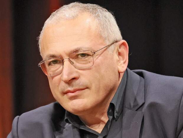 Михаил Ходорковский начал продвигать своих детей в политику