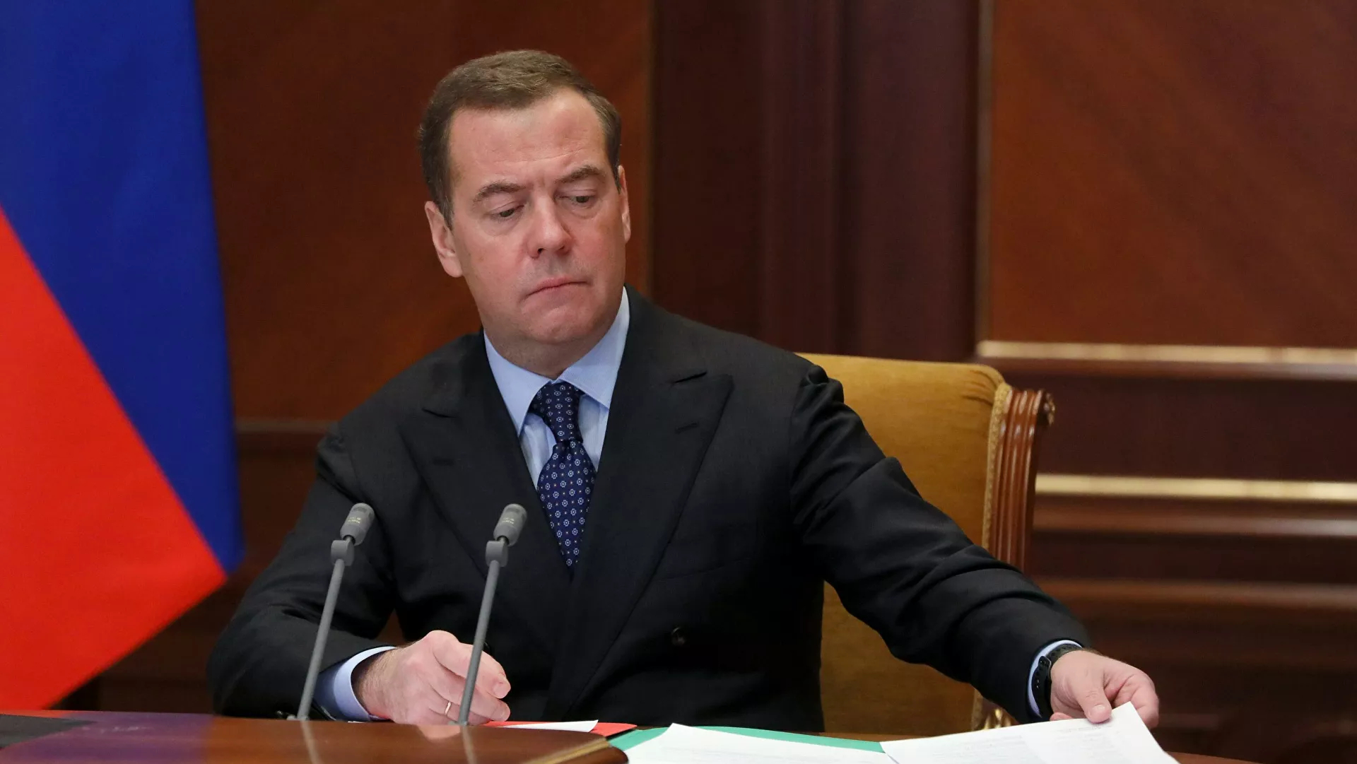 Заместитель председателя Совета безопасности РФ Дмитрий Медведев провел совещание по вопросу О мерах по активизации перехода РФ на отечественную продукцию Заместитель председателя Совета безопасности РФ Дмитрий Медведев провел совещание по вопросу О мерах по активизации перехода РФ на отечественную продукцию - РИА Новости, 1920, 16.12.2020