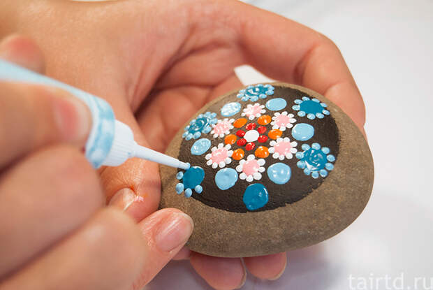 Точечная роспись по камням