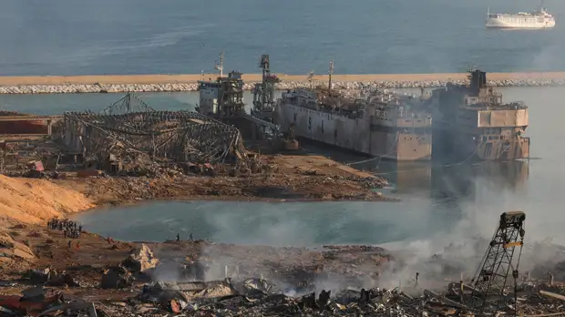 В Бейруте после взрыва в порту погибли десять спасателей
