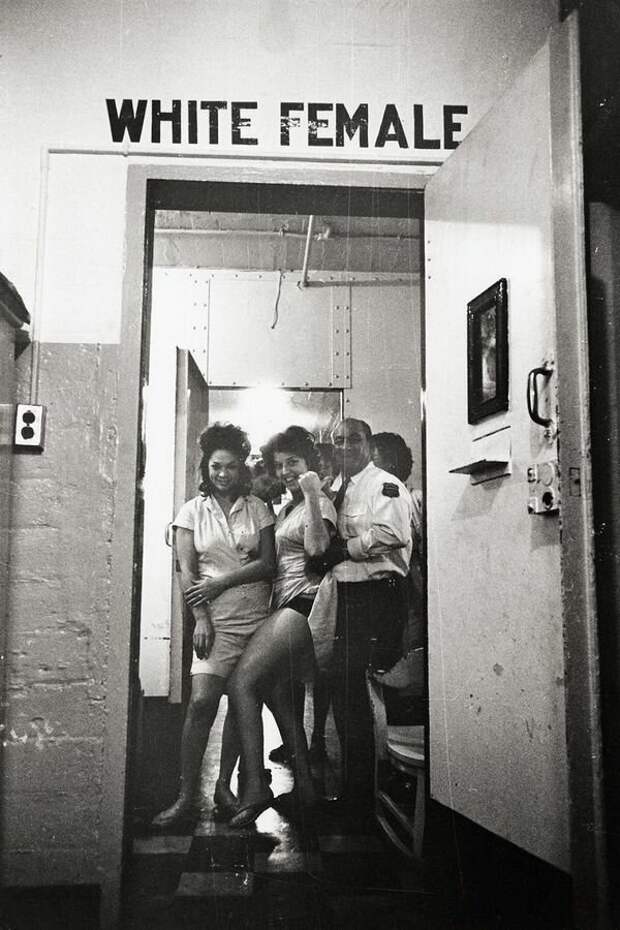 Отделение для белых женщин в городской тюрьме в Новом Орлеане, Луизиана, 1963 год,