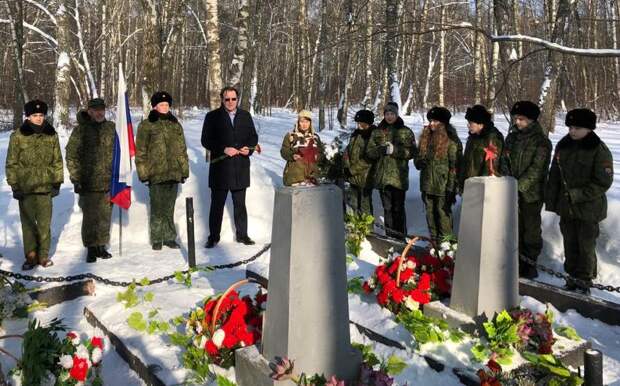 Мемориально-патронатная акция прошла в Алешкинском лесу