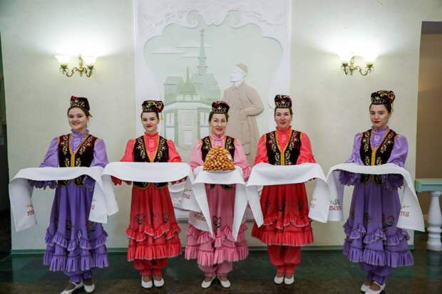 Конференция, выставки и награды: в Бугульме прошли мероприятия, посвященные Хади Атласи