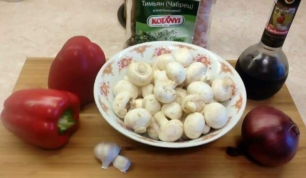 Закуска из шампиньонов с кисло-сладким перцем Кулинария, Еда, Закуска, Грибы, Рецепт, Видео рецепт, Видео, Длиннопост