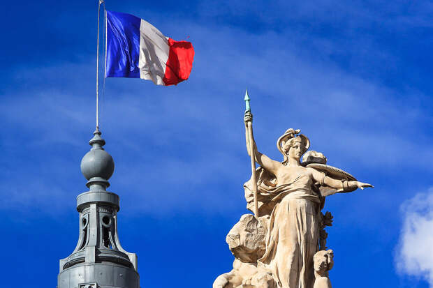 МИД РФ: из Франции уходят силы, помнящие о славных страницах общей истории с РФ