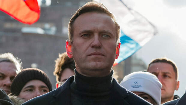 Песков оценил заинтересованность других стран в случившемся с Навальным