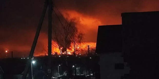 Спасатели разбирали завалы всю ночь: Волгоград пережил семичасовую атаку дронов