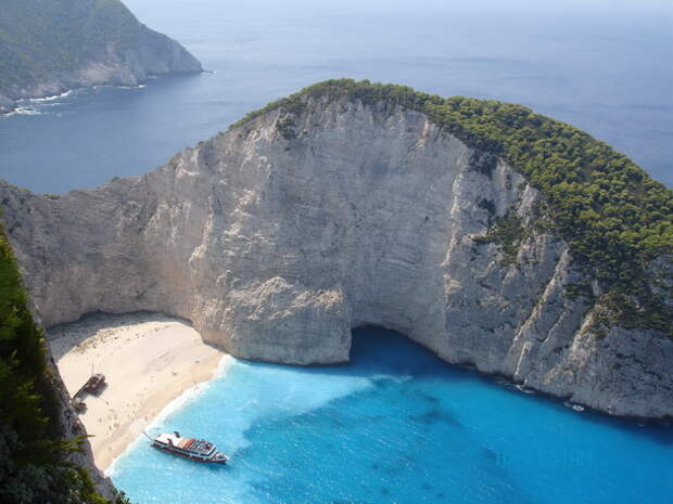 Бухта Навайо (Navagio Beach). Остров Закинф, Греция