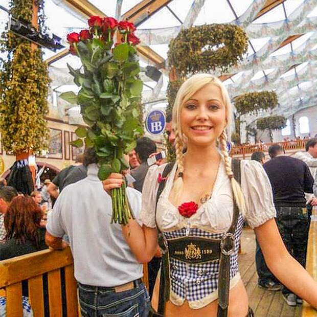 странное красивая девушка