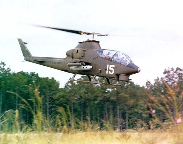 Американский ударный вертолет Bell AH-1 Cobra, 1970-е годы. | Фото: ru.wikipedia.org. Американский ударный вертолет Bell AH-1 Cobra, 1970-е годы. | Фото: ru.wikipedia.org.