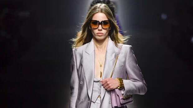 Женский классический костюм: архаика или современность?