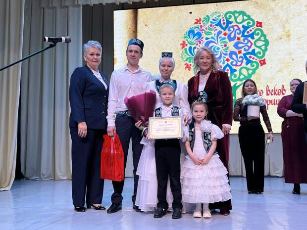 Кукмарада «Тарихта без эзлебез» исемле республика шәҗәрә фестиваленең зона этабы узды