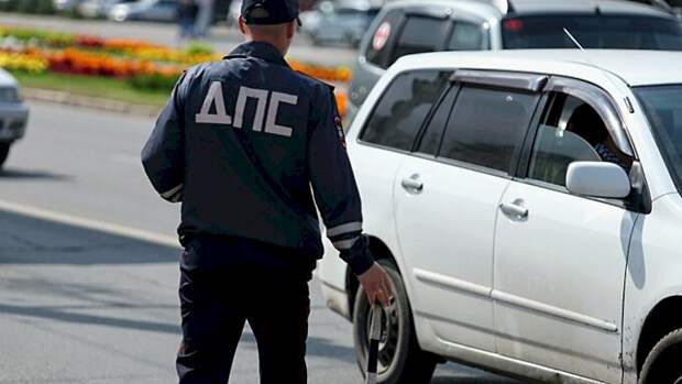 Бийчанин купил водительское удостоверение и признался полицейским, что оно поддельное