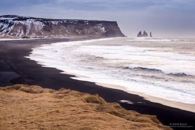 Живописный пляж Рейнисфьяра (Reynisfjara) с черным песком исландия, красиво, красивый вид, природа, путешествия, туризм, фото, фотограф