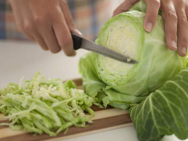 От каких продуктов пучит живот? Список газообразующих продуктов