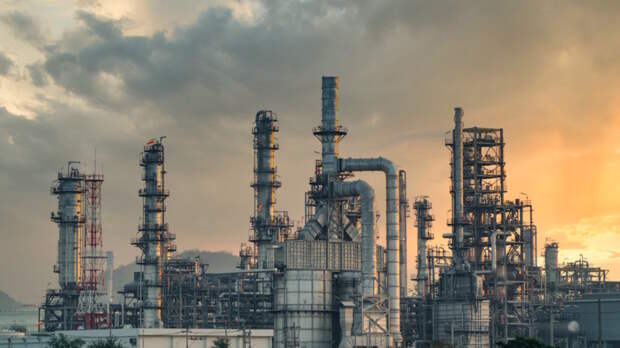 Для стабилизации поставок бензина в РФ изменен график ремонтов НПЗ