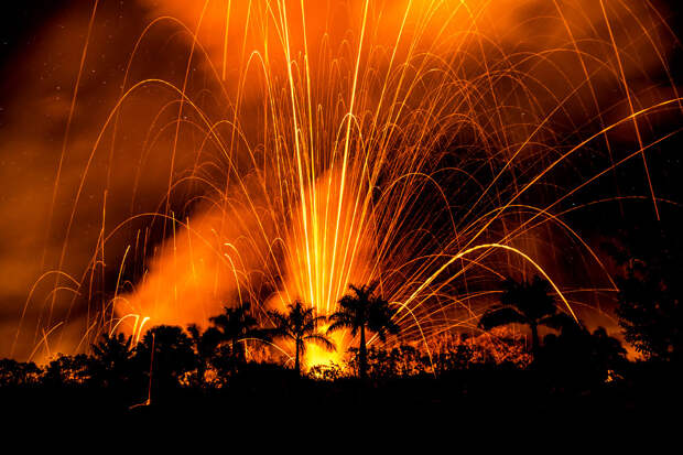 Завораживающие кадры извержения вулкана Килауэа на Гавайях