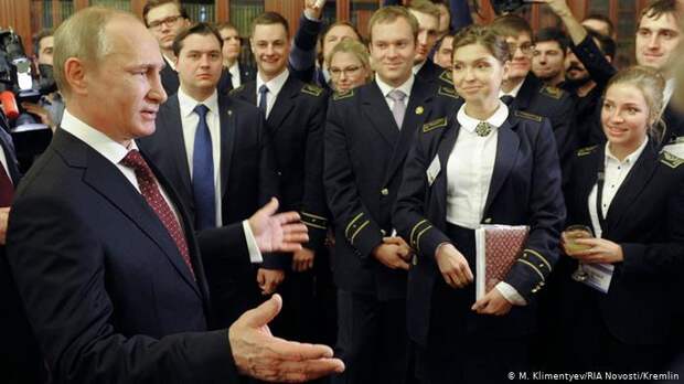 Президент Владимир Путин встречается со студентами Горного университета в Санкт-Петербурге (фото из архива) 