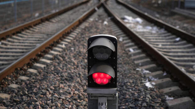 В Кировской области сошли с рельсов 15 вагонов грузового поезда