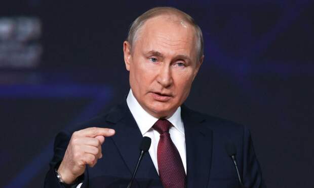 Путин на совещании с правительством заявил, что главный враг России еще не побежден 
