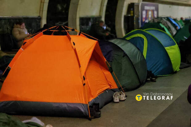 Киевляне массово переезжают в метро