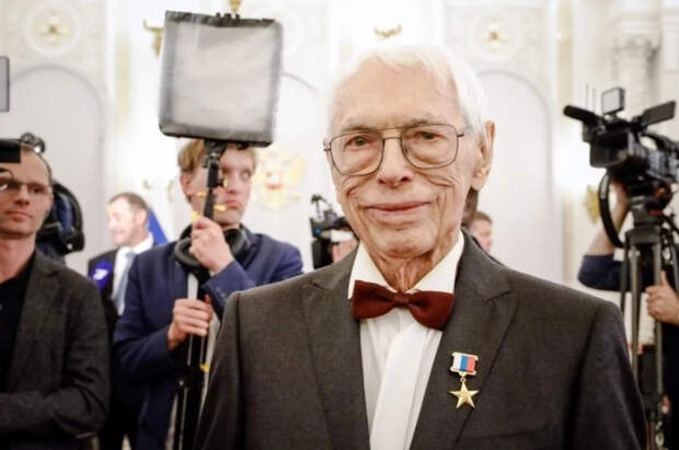 Путин поздравил композитора Александра Зацепина со столетним юбилеем