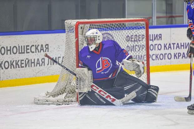 Семь призовых мест в карате, победы в чир-спорте и хоккее: как «восточники» провели март