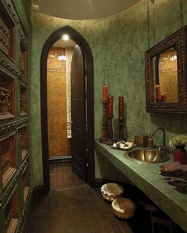 Романский стиль в интерьере ванной комнаты