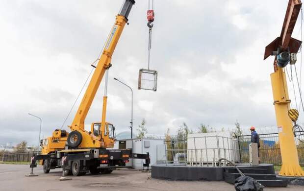 На 42% больше зимних осадков приняли "снежные" пункты Петербурга в 2026 году